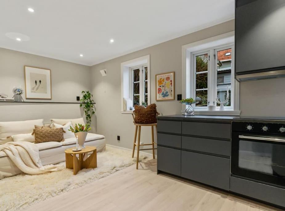 Stay L The Town House Bergen Esterno foto